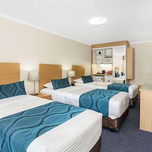 Standard Room 3 Single Beds